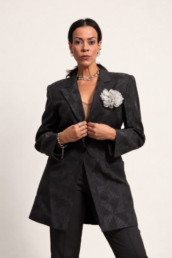 LOOK 3 — Fleur Noire