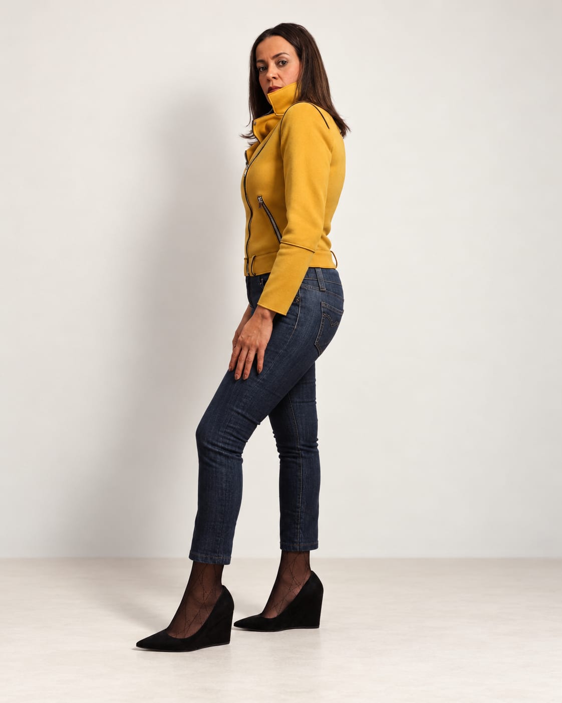 LOOK 14 — GOLDEN ATTITUDE - Image 2